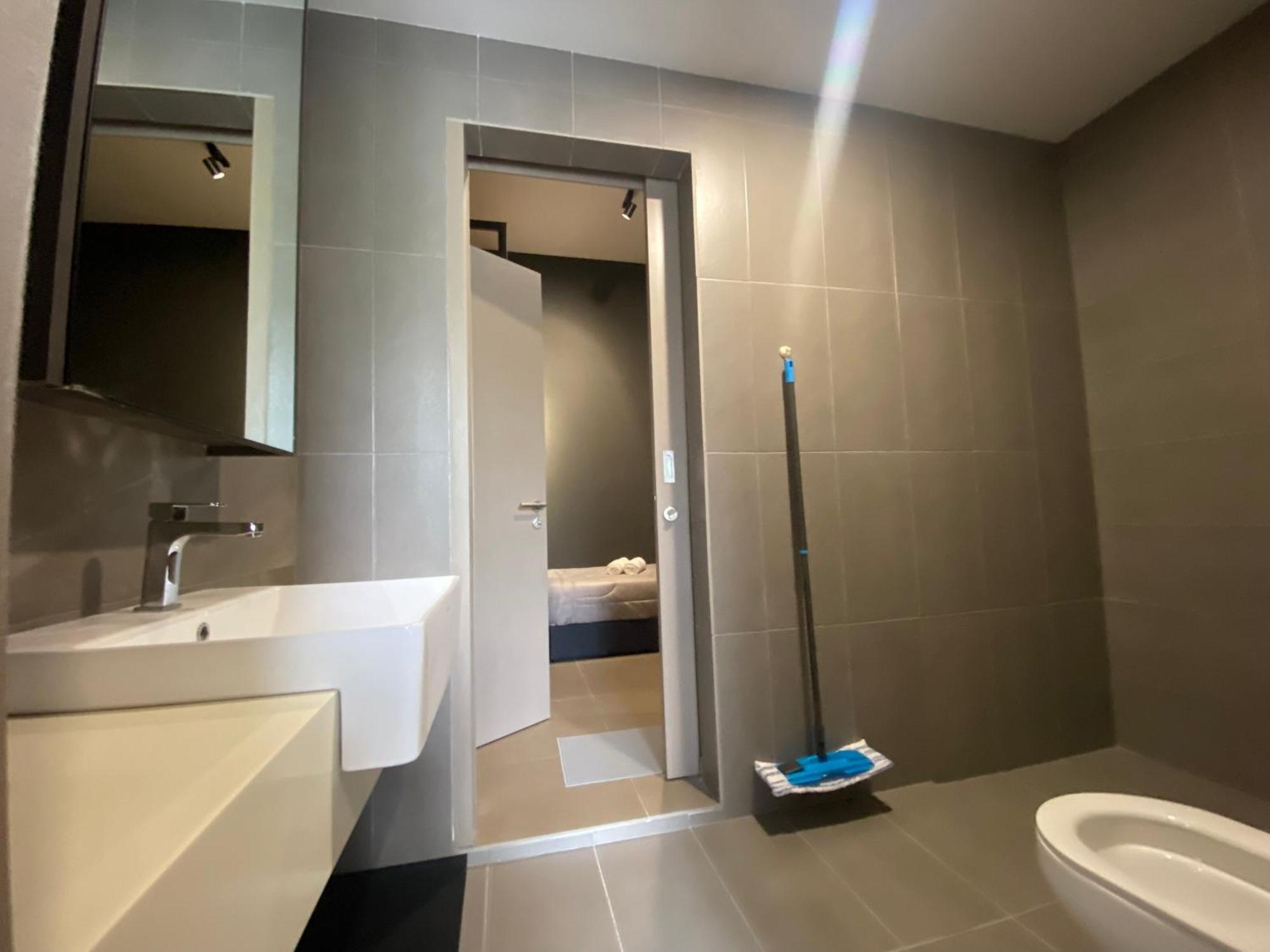 One Utama 3km Away Cozy 2 Apartment *